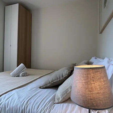 Les Pins D'eugénie T2 Direct